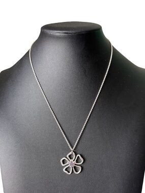 Tiffany & Co Sterling Silver Open Flower Pendant Necklace 16” Large 1” Hibiscus